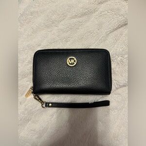 Michael Kors Wristlet Wallet